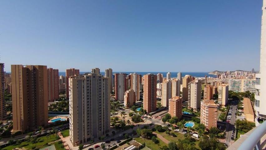 Apartamento en venta en Benidorm photo 0