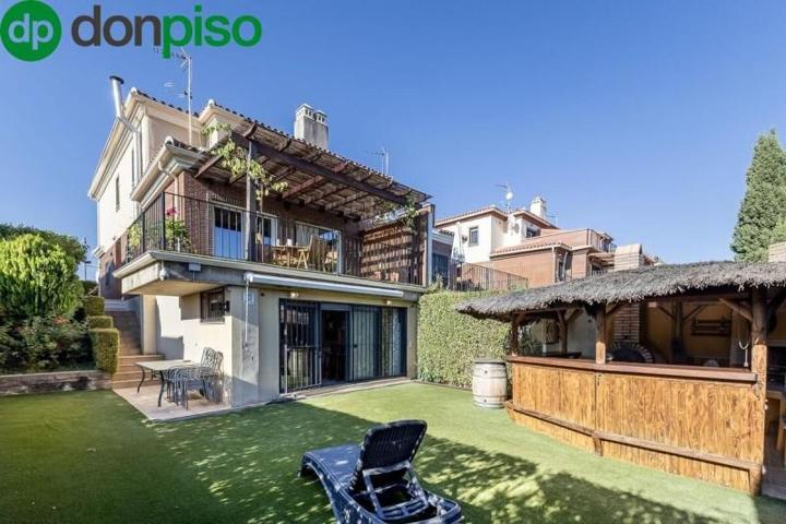 Casa en venta en Albolote, Urbanizacion cortijo del aire photo 0