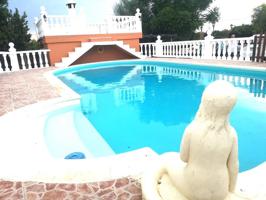 Chalet en venta en Alzira photo 0