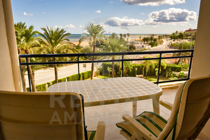 Piso en venta en Denia, Dénia photo 0