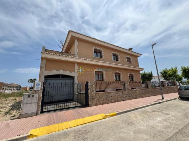 Chalet en venta en Piles, Piles pueblo photo 0