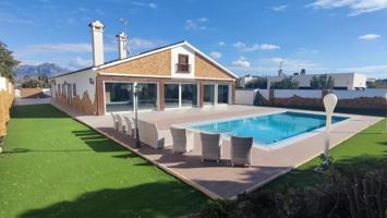 Chalet en venta en Mutxamel, Valle del Sol - Rio Park photo 0