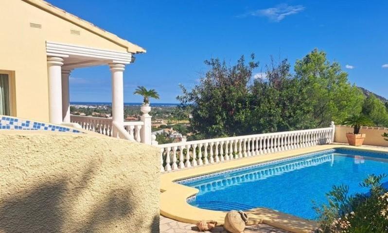 Chalet en venta en Pedreguer, Marina Alta photo 0