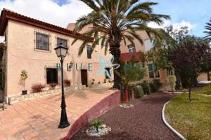 Chalet en venta en Puerto de Mazarrón, Las Balsicas photo 0