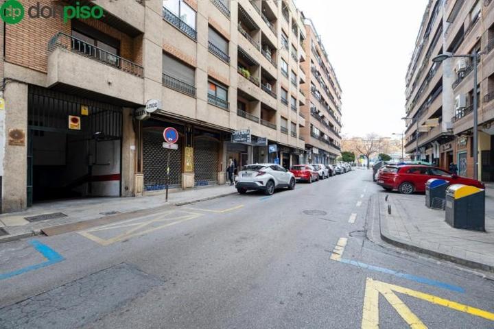 Garaje en venta en Granada, Camino de ronda photo 0