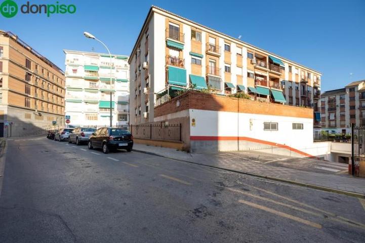 Garaje en venta en Granada, Camino de ronda photo 0