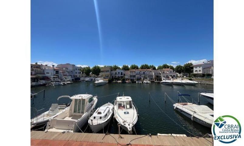 Apartamento en venta en Empuriabrava, Port Emporda photo 0