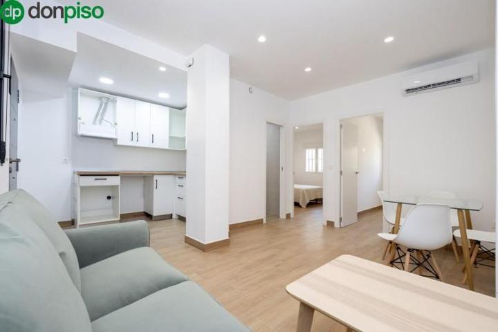 Piso en venta en Granada, Bola de oro photo 0