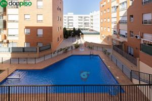 Piso en venta en Granada, Parque Nueva Granada photo 0