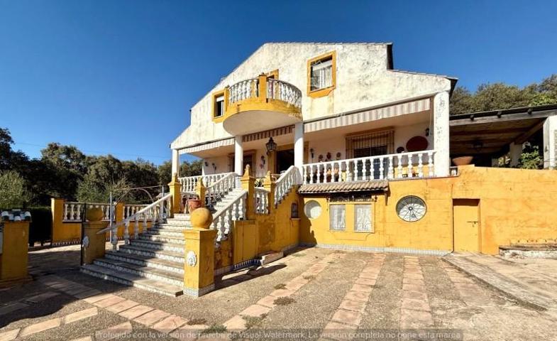 Casa con terreno en venta en Córdoba, Trassierra - Las Jaras photo 0