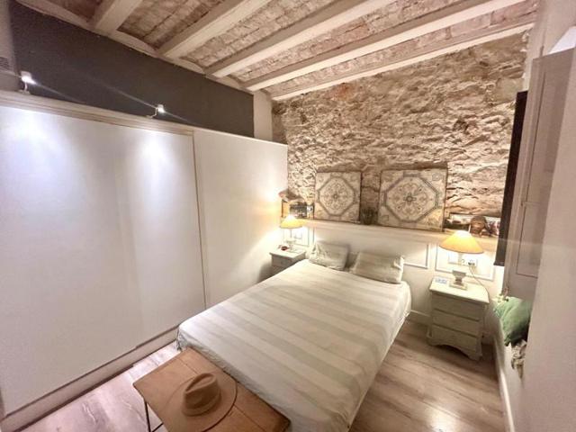 Piso en venta en Barcelona, El Raval photo 0