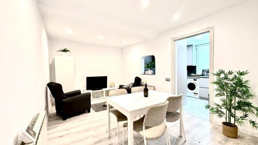 Piso en venta en Barcelona, Eixample photo 0