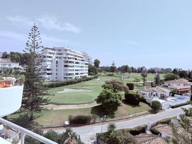 Apartamento en alquiler en Marbella, Guadalmina Alta photo 0