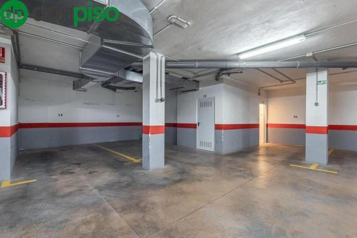 Garaje en venta en Granada, San Juan De Dios photo 0