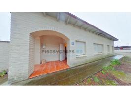 Local comercial en venta en La Muela photo 0