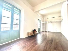 Apartamento en venta en Barcelona, El Gòtic photo 0