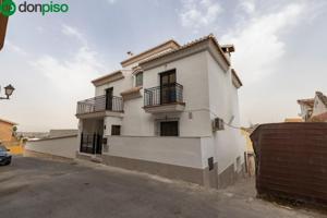 Casa en venta en Monachil, Barrio de monachil photo 0