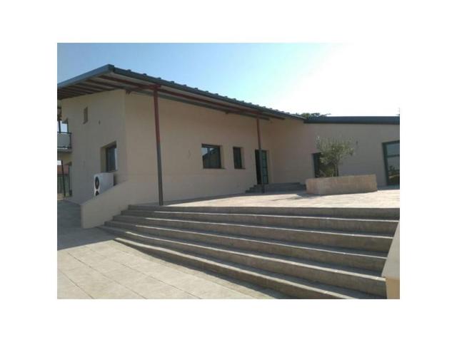 Chalet en venta en La Muela photo 0