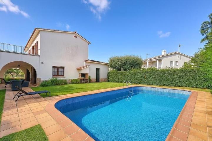 Chalet en venta en Maçanet de la Selva, Maçanet de la Selva photo 0