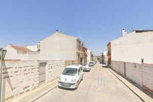 Terreno en venta en Lucena, Lucena photo 0