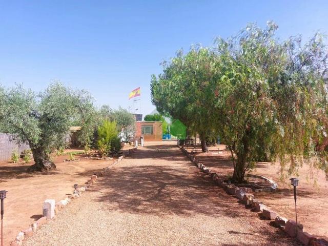 Chalet en venta en Montijo, LOS ARENALES photo 0