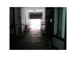 Local comercial en venta en Girona photo 0