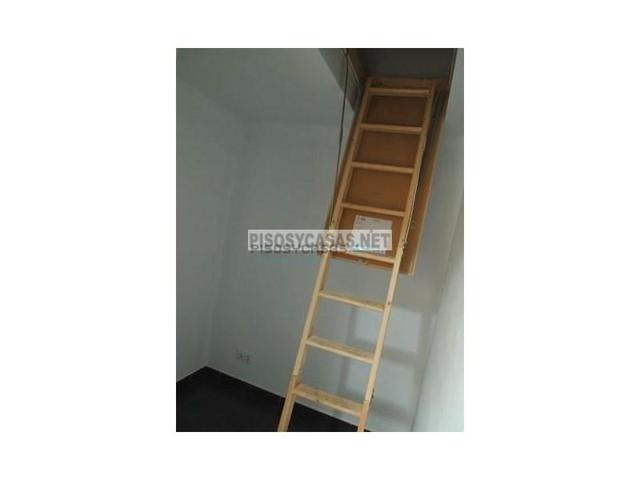 Local comercial en venta en Valencia, Torrefiel photo 0