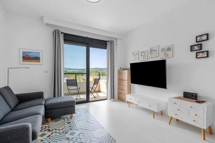 Apartamento en venta en San Miguel de Salinas photo 0