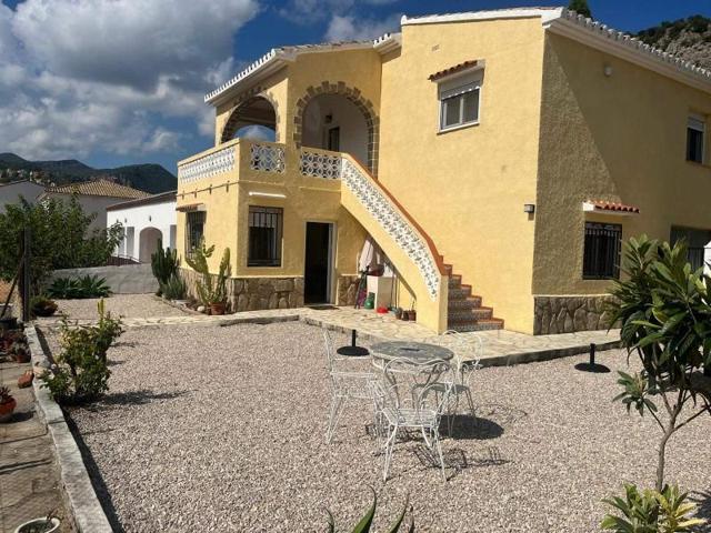 Chalet en venta en Adsubia photo 0