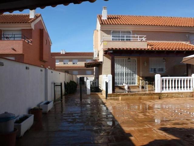 Bungalow en venta en Alfara de la Baronia photo 0