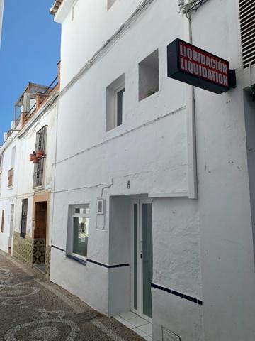Casas de pueblo en venta en Nerja, Balcon de Europa photo 0
