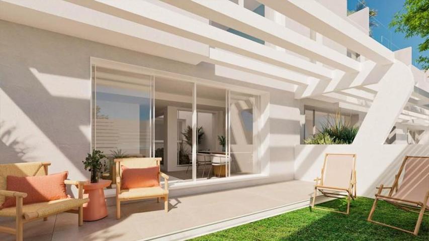 Adosada en venta en Estepona, Estepona, Estepona photo 0