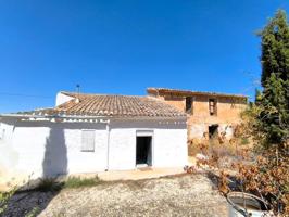 Casa con terreno en venta en Yecla, Yecla photo 0
