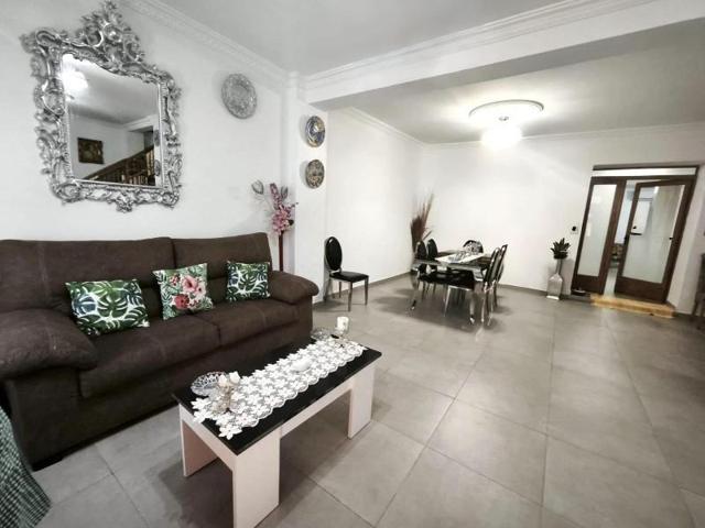 Casa en venta en Xàtiva, CL BLANC photo 0