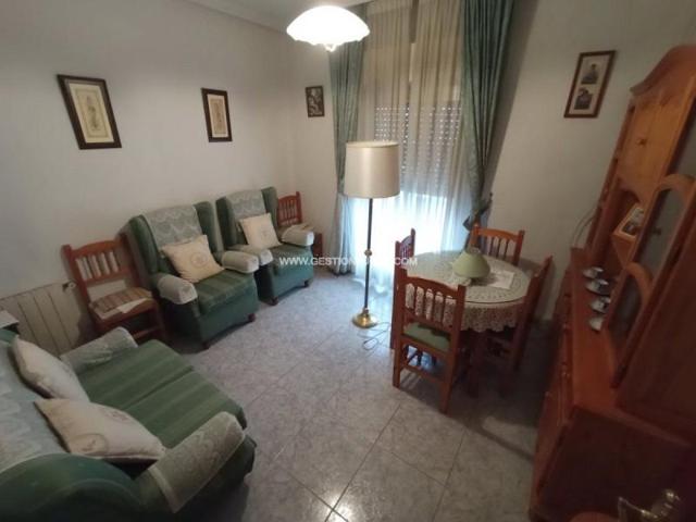 Edificio en venta en Talavera de la Reina, Pio XII photo 0