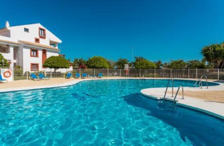 Planta baja en venta en San Pedro de Alcántara photo 0