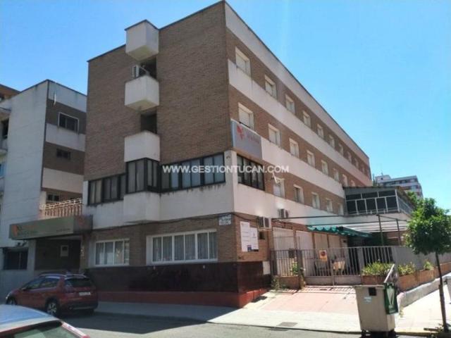 Edificio en venta en Talavera de la Reina, Universidad photo 0