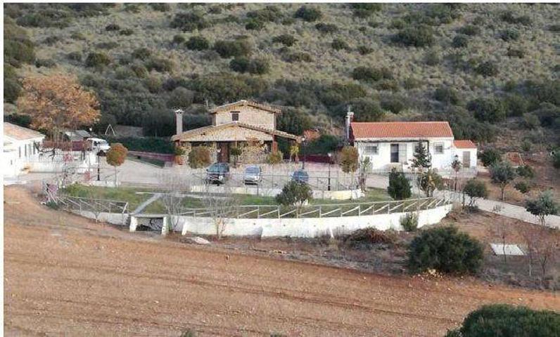 Chalet en venta en Barajas de Melo, Barajas De Melo photo 0