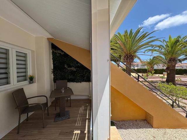 Bungalow en venta en Torrevieja photo 0
