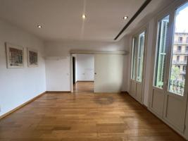 Piso en venta en Barcelona, Barcelona photo 0
