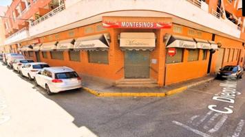 Local comercial en alquiler en Los Montesinos, Centro photo 0