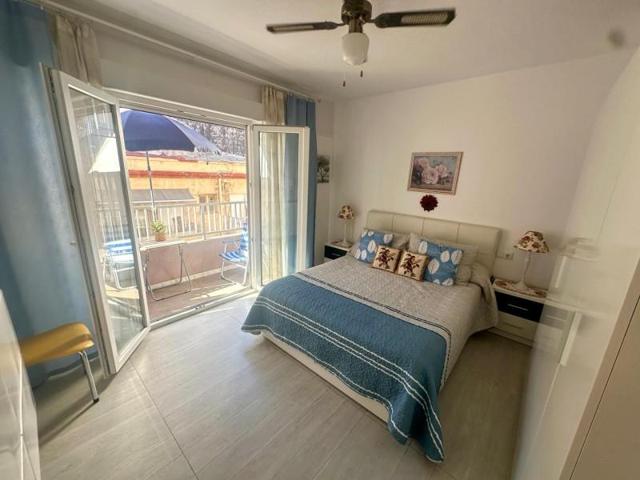 Apartamento en venta en Alicante, Carolinas Altas photo 0