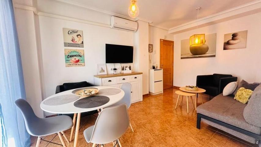 Piso en venta en Torrevieja, Centro photo 0