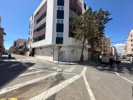 Local comercial en venta en Torrevieja, Centro photo 0