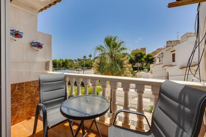 Apartamento en venta en Torrevieja photo 0