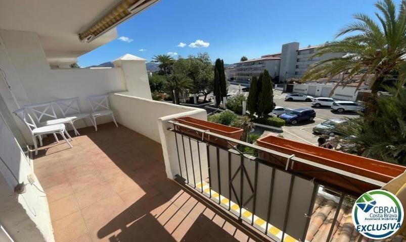 Apartamento en venta en Roses, Santa Margarida photo 0