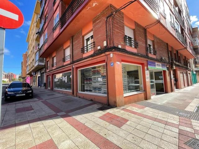 Local comercial en venta en León, San Mamés- La Palomera photo 0