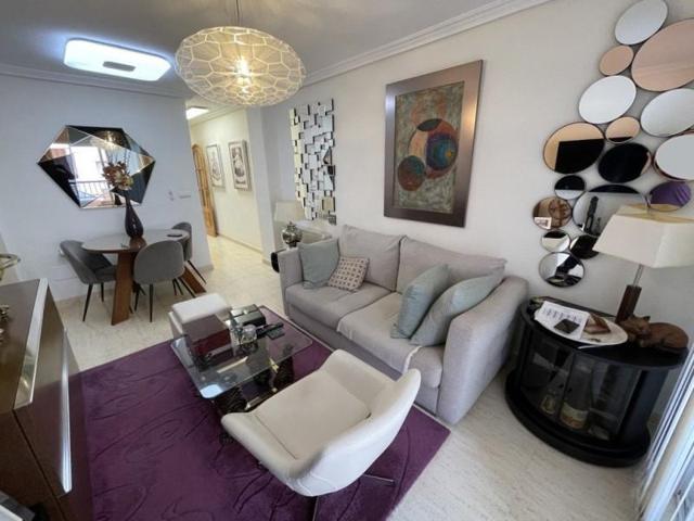 Apartamento en venta en Torrevieja photo 0