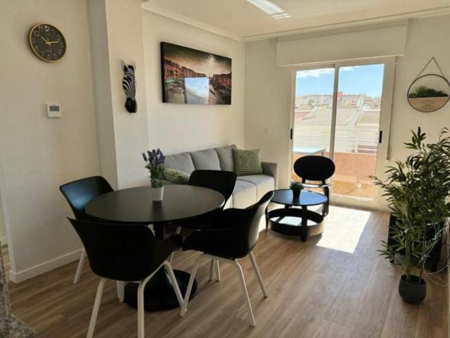 Apartamento en venta en Torrevieja photo 0