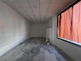 Local comercial en venta en Guillena, Andalucia photo 0